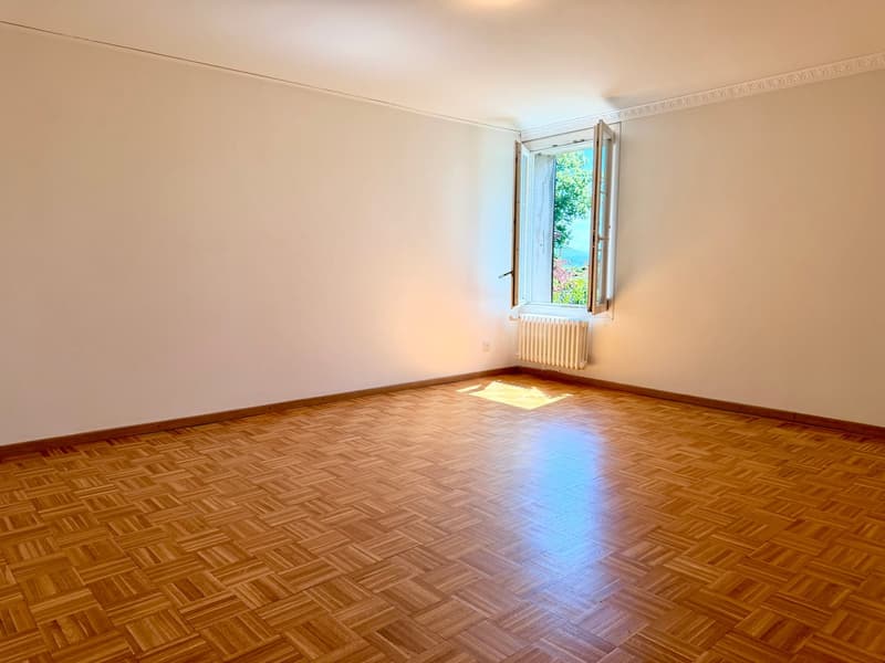 A haven of peace in the heart of the village! With private courtyard (6)