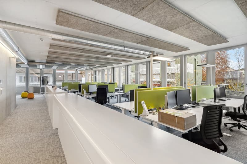 Office and practice spaces with 30 parking spaces (9)