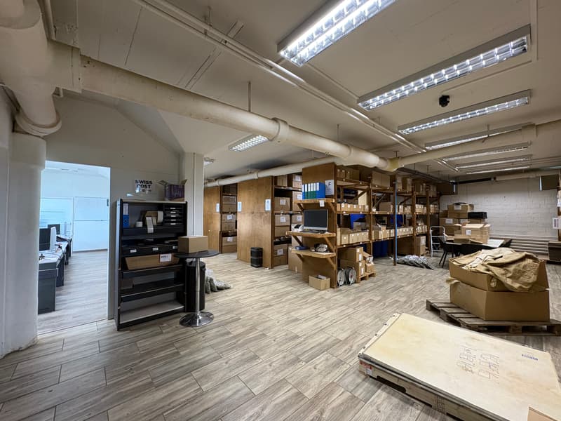 Commercial space - usable as workshop, exhibition, office, storage - near highway (6)