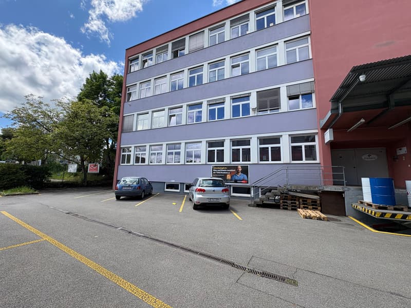 Commercial space - usable as workshop, exhibition, office, storage - near highway (2)