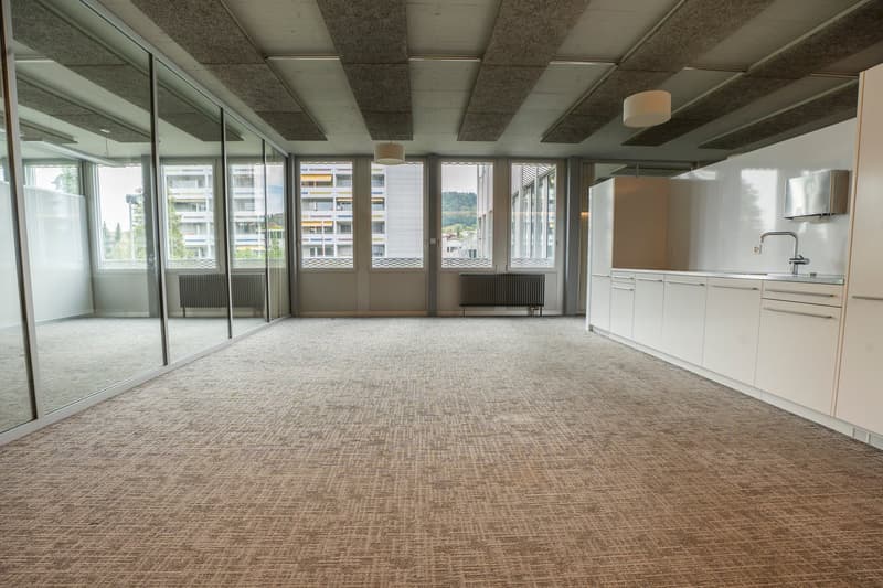 Studio medico - Posizione centrale - Edificio moderno (8)