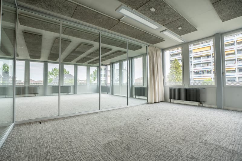 Spazio ufficio - nuovo - centrale - parcheggio sufficiente (10)