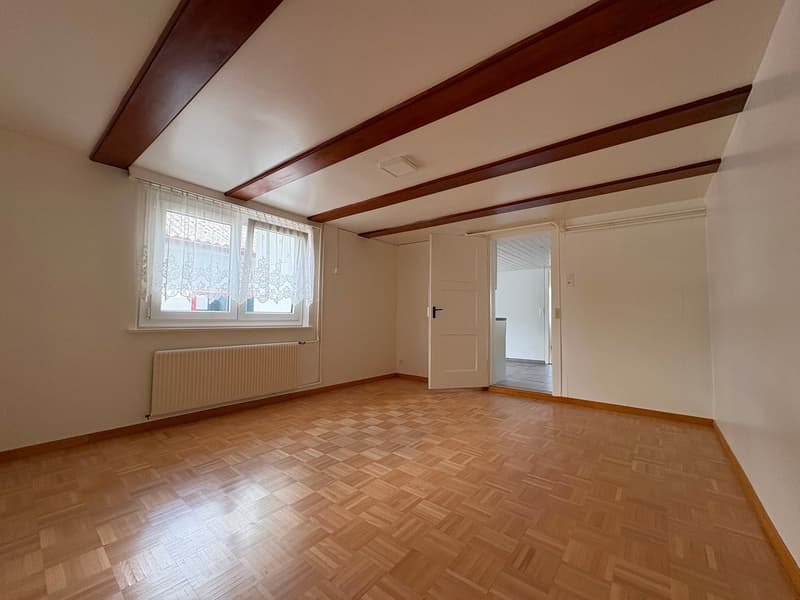 Gemütliche 3.5 Zimmerwohnung im Erdgeschoss mit grosser Küche (2)