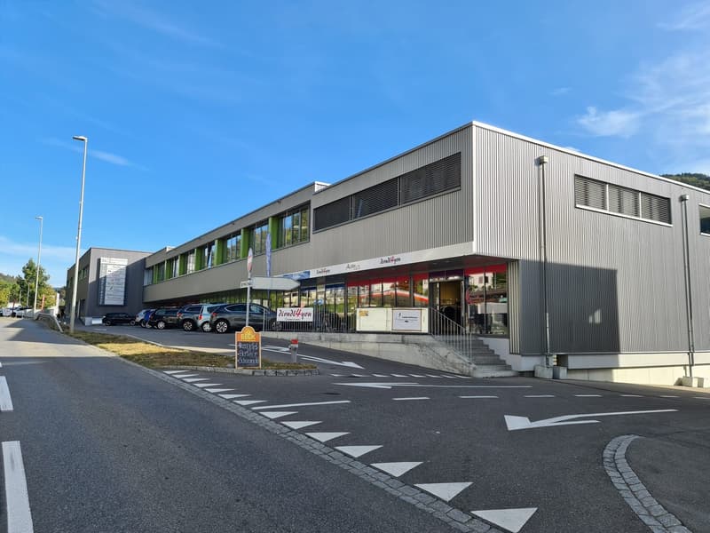 Spazi commerciali pronti per l'occupazione in una posizione ottimale (5)
