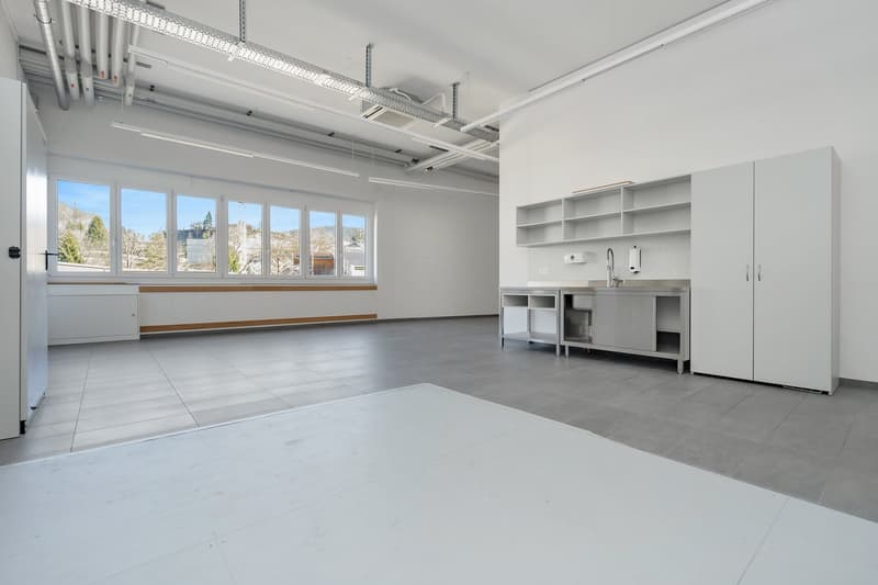 Spazi commerciali pronti per l'occupazione in una posizione ottimale (12)