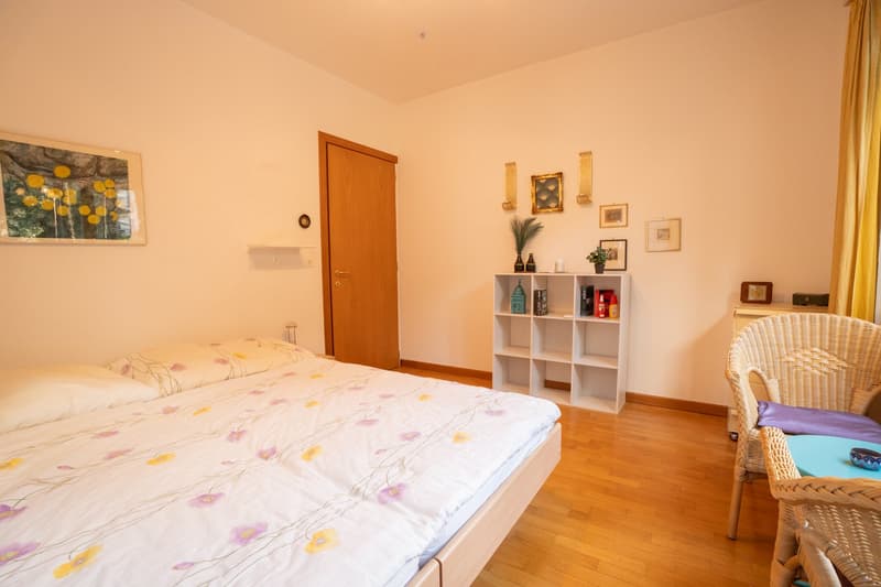 2.5-Zimmerwohnung - lichtdurchflutet - nahe Zentrum - 2 Parkplätze (5)