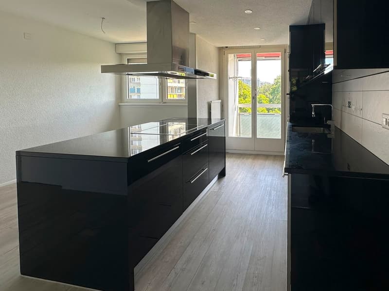 Geräumige 5.5-Zimmer-Wohnung - renoviert (7)