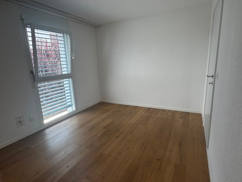 Moderne 4.5-Zimmerwohnung mit Bastelraum und grossem Balkon (8)