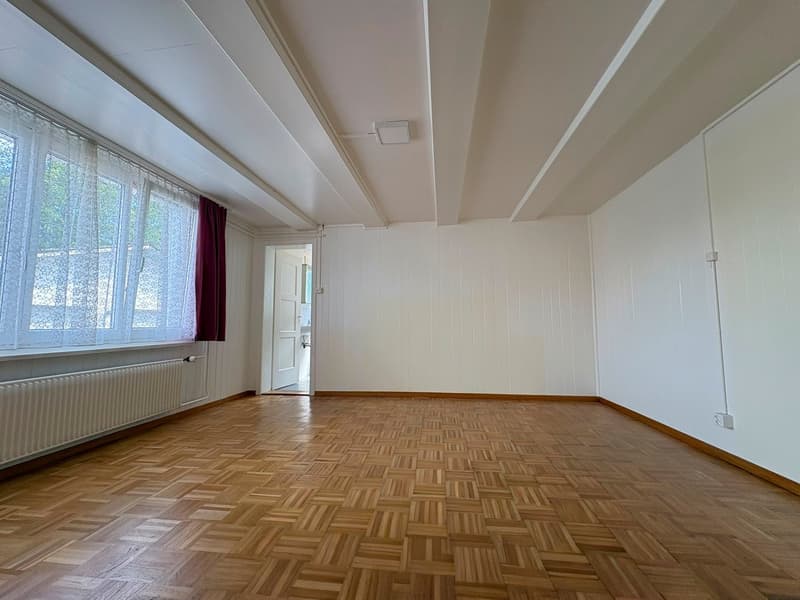 Preiswerte & gemütliche 3.5 Zimmerwohnung im Erdgeschoss mit grosser Küche (9)