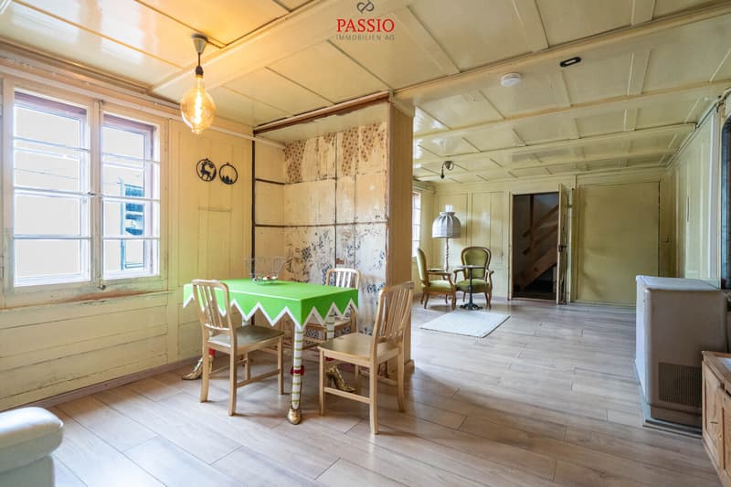 Historic property with development potential for at least 4 apartments! (6)