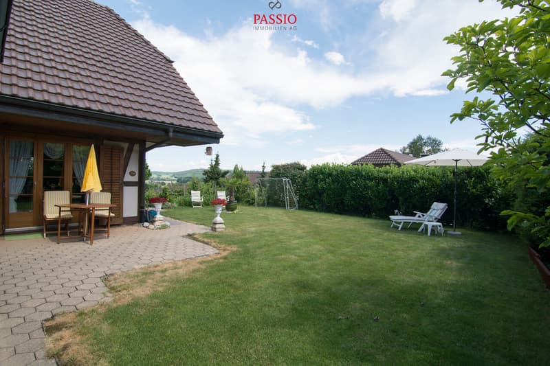 Grosses 8,5-Zimmer Haus mit Alpensicht und Gartenidylle (5)