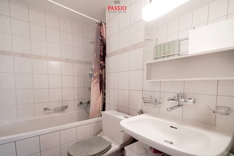 Grosszügige 4,5-Zimmer Wohnung an zentraler Lage (6)