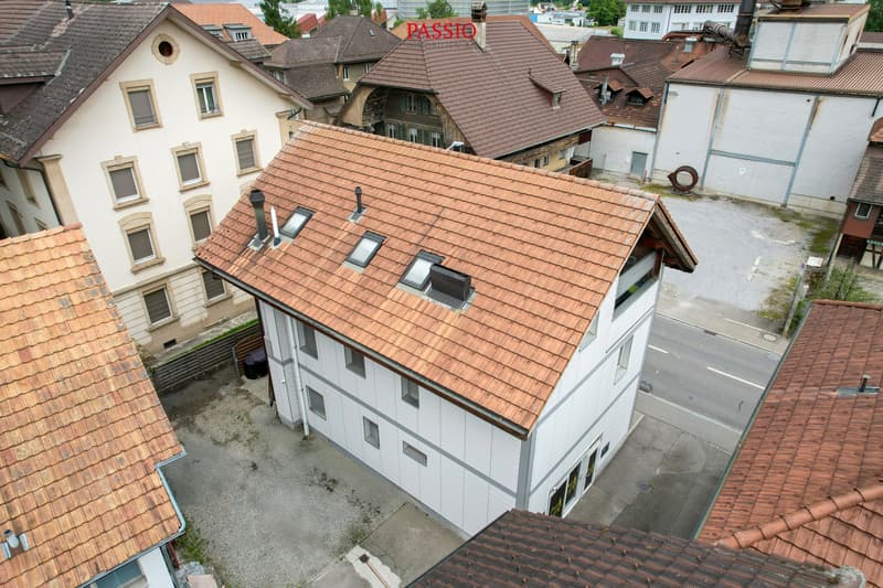 Bar di contatto lucrativo con utilizzo polivalente in posizione di primo piano (2)