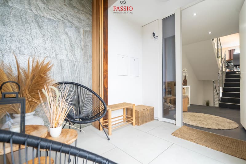 Modern 5-room row house with roof terrace and panoramic view (7)