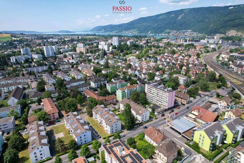Zentrale 3,5-Zimmer-Wohnung im Herzen von Biel (2)