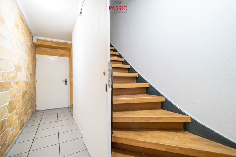 Central 7-room townhouse with restaurant in the heart of Olten (12)