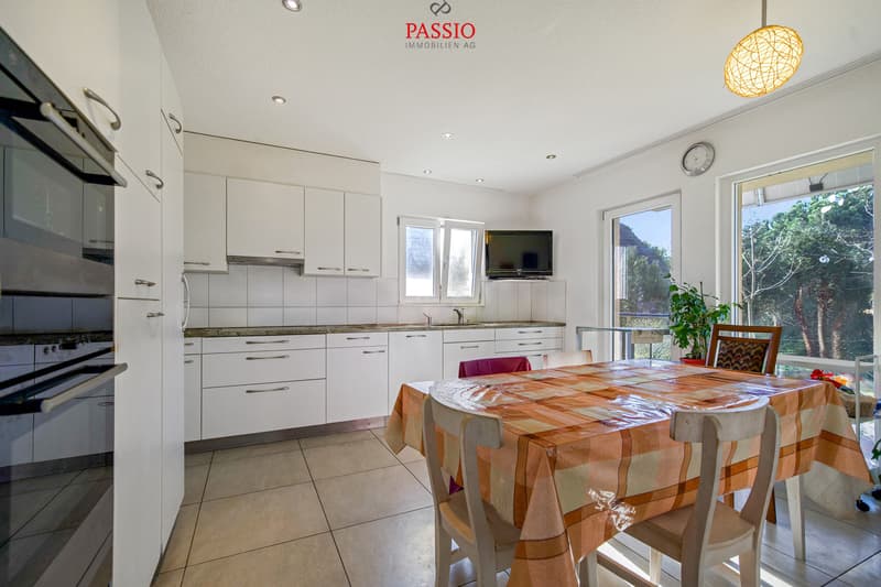 Spacious 7.5-room single-family house with garden and plenty of space (8)