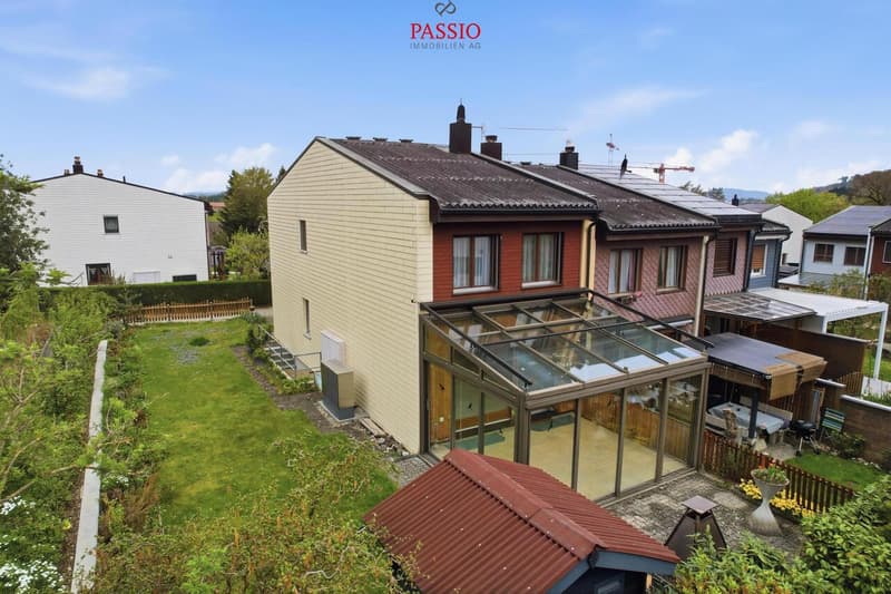 Light-filled 4.5-room terraced house with garden & winter garden (1)