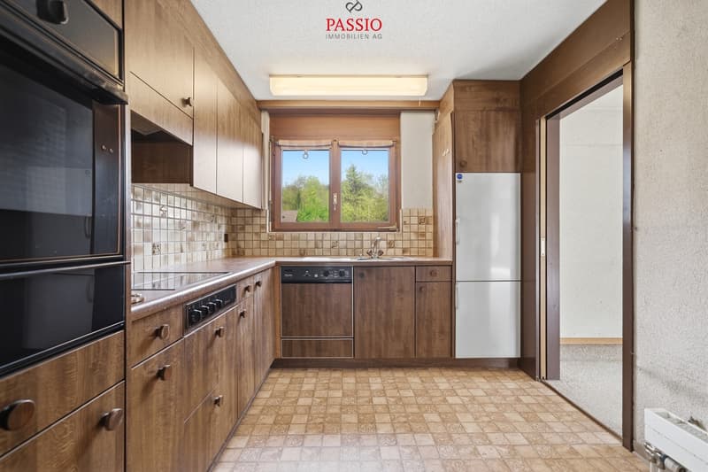 Spacious 6-room single-family house with garden & potential for separate apartment (8)