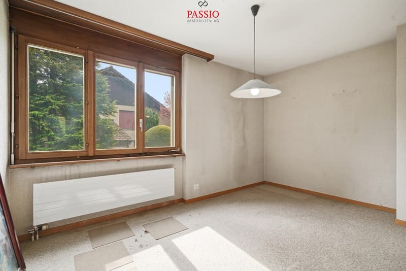 Spacious 6-room single-family house with garden & potential for separate apartment (10)