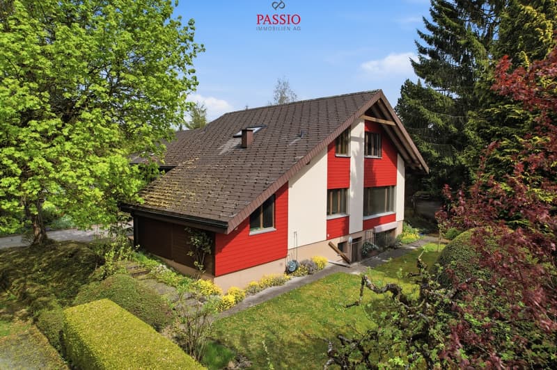 Spacious 6-room single-family house with garden & potential for separate apartment (1)
