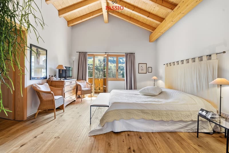 Exclusive 8.5-room chalet with potential for an annex and a dream garden (11)