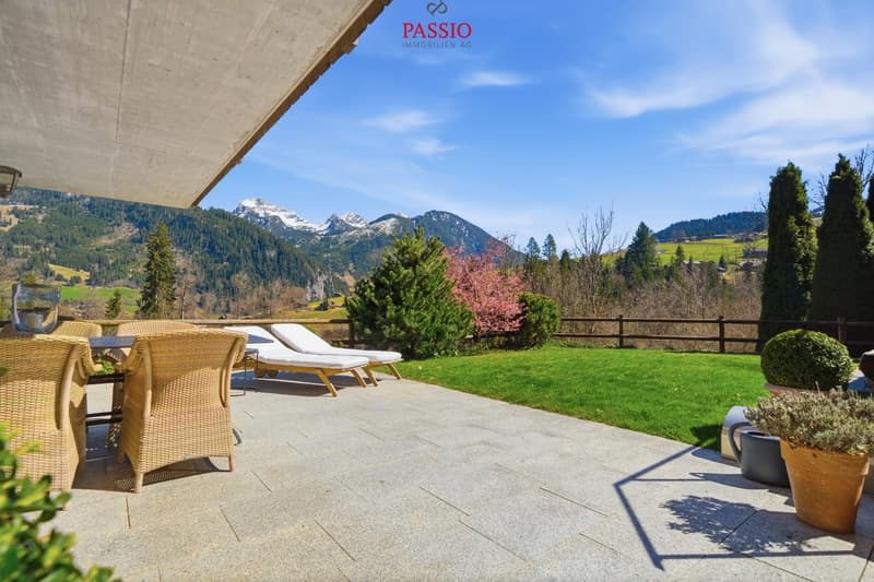 Exclusive 8.5-room chalet with potential for an annex and a dream garden (2)