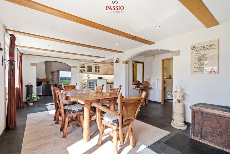 Stylish living with garden idyll and high-quality furnishings (9)