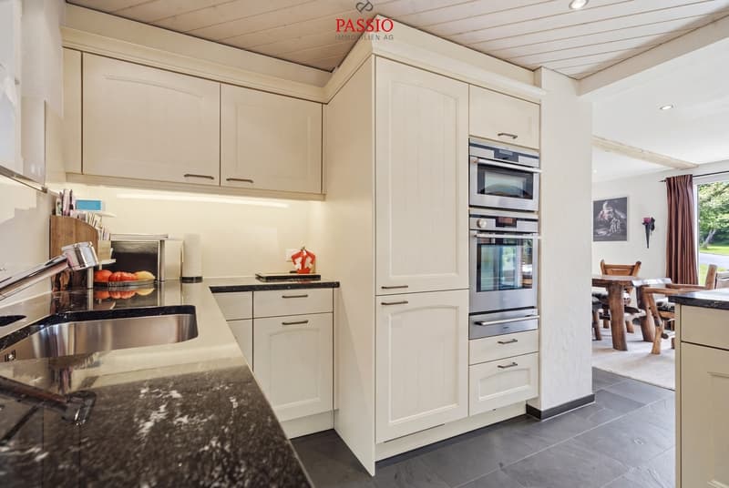 Stylish living with garden idyll and high-quality furnishings (13)