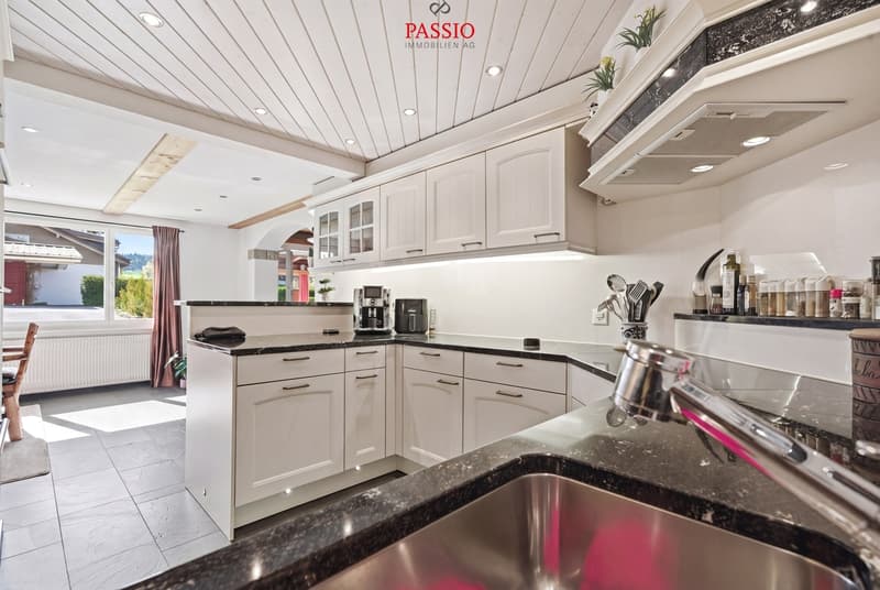 Stylish living with garden idyll and high-quality furnishings (12)