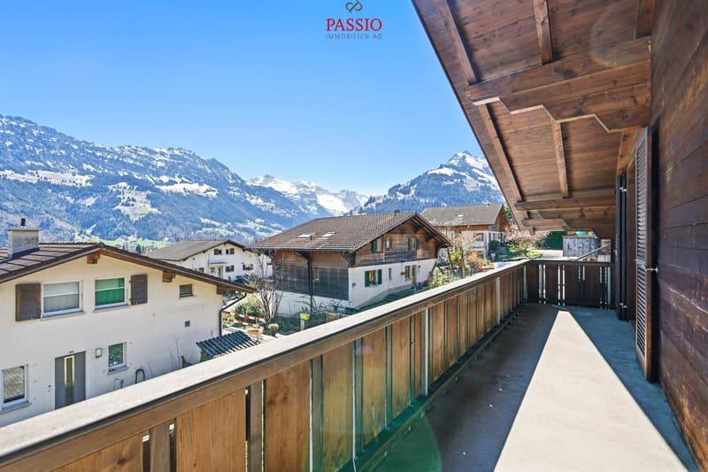 Spacious 5-room apartment with Alpine views and private garden (6)