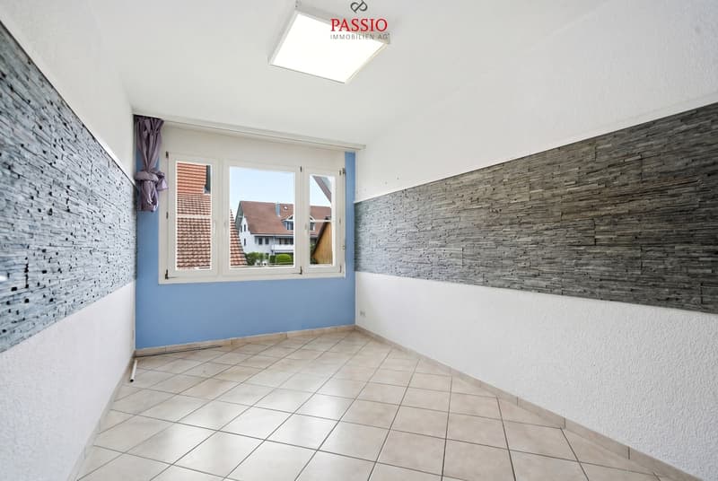 Bright 4.5-room apartment with carport in central and quiet location (13)
