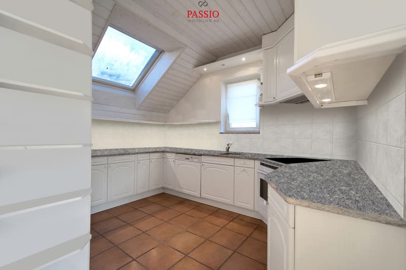 Spacious 4.5-room apartment with fireplace in a quiet location (6)