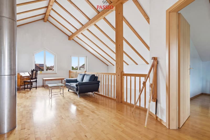 Maison de famille élégante de 6,5 pièces avec piscine et oasis de jardin (13)