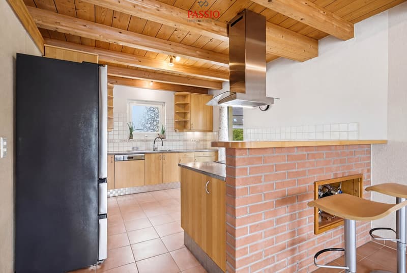 Maison de famille élégante de 6,5 pièces avec piscine et oasis de jardin (8)