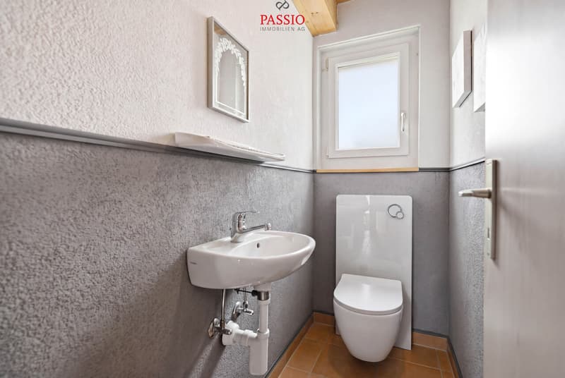 Maison de famille élégante de 6,5 pièces avec piscine et oasis de jardin (11)