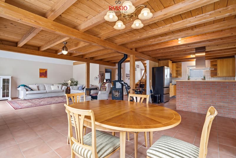 Maison de famille élégante de 6,5 pièces avec piscine et oasis de jardin (5)