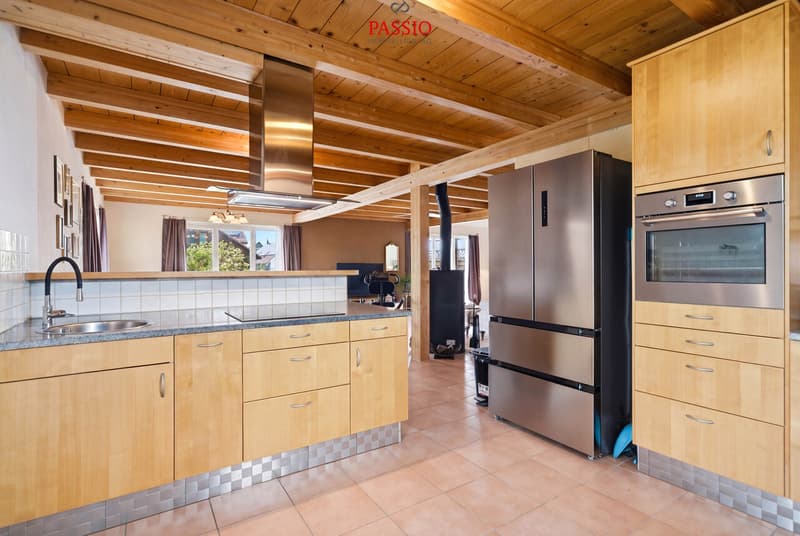 Maison de famille élégante de 6,5 pièces avec piscine et oasis de jardin (10)