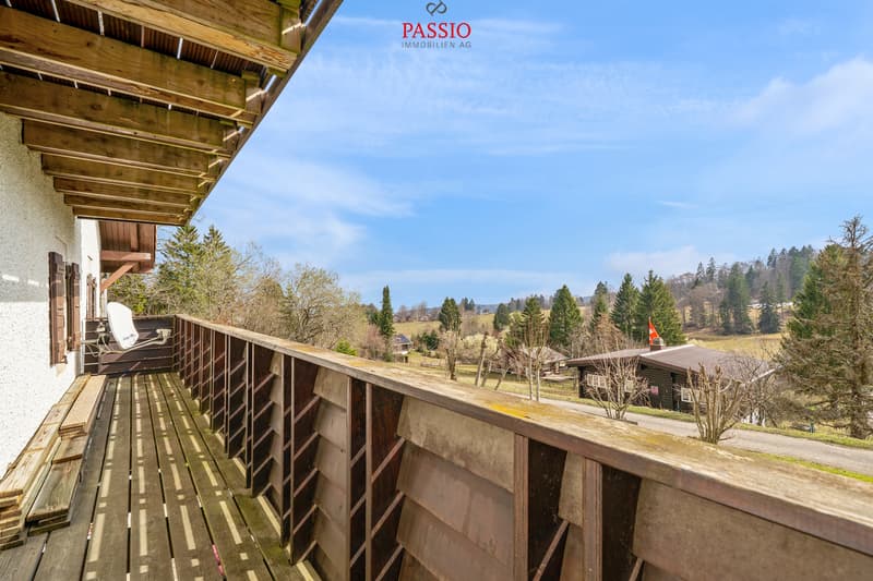 Charming 4.5-room apartment with fireplace and Alpine view (1)