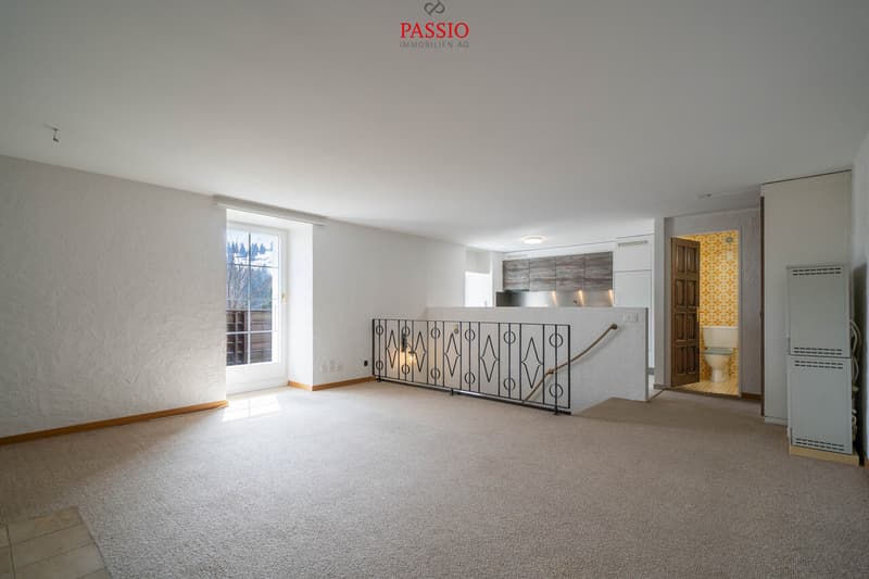 Charming 4.5-room apartment with fireplace and Alpine view (4)