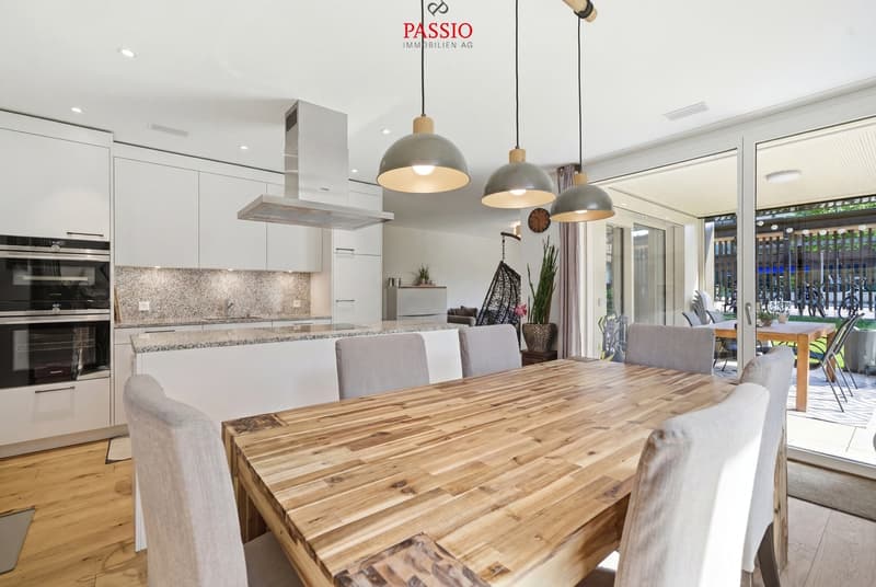 Living with Quality - Modern Garden Apartment in Sunny Location (4)