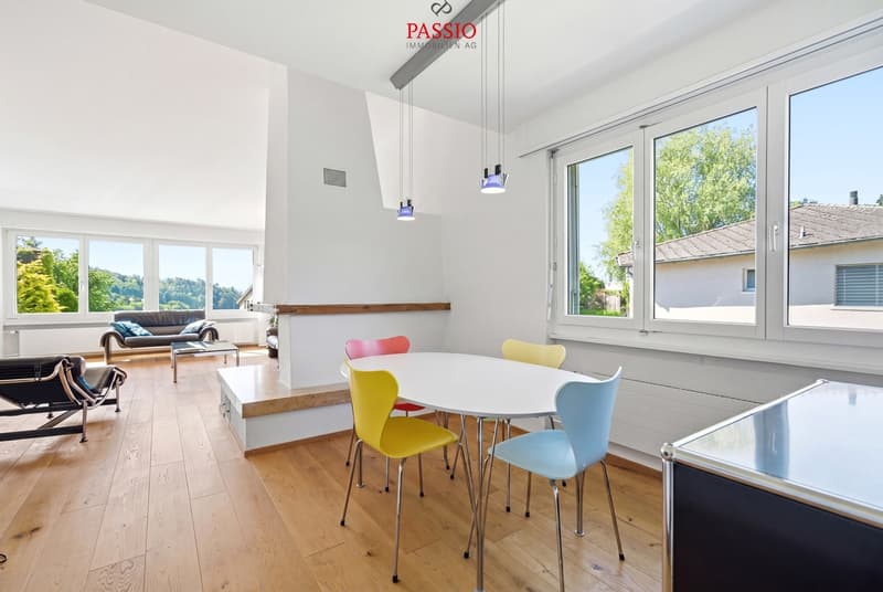 Gefplegtes 4.5-Zimmer Einfamilienhaus mit Pool und Alpenblick (7)