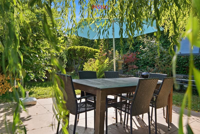 Holiday paradise with private land directly on Lake Neuchâtel (4)