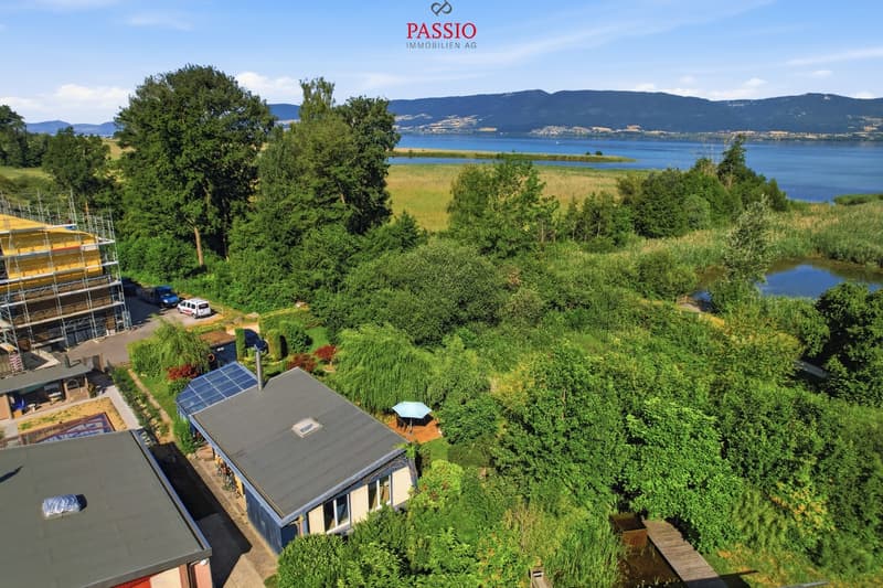 Holiday paradise with private land directly on Lake Neuchâtel (3)