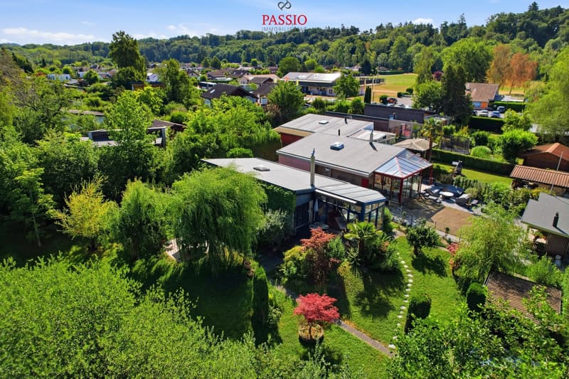 Holiday paradise with private land directly on Lake Neuchâtel (2)