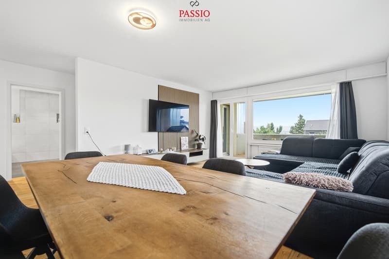 Newly renovated 4.5-room apartment with Alpine view and garden share (3)