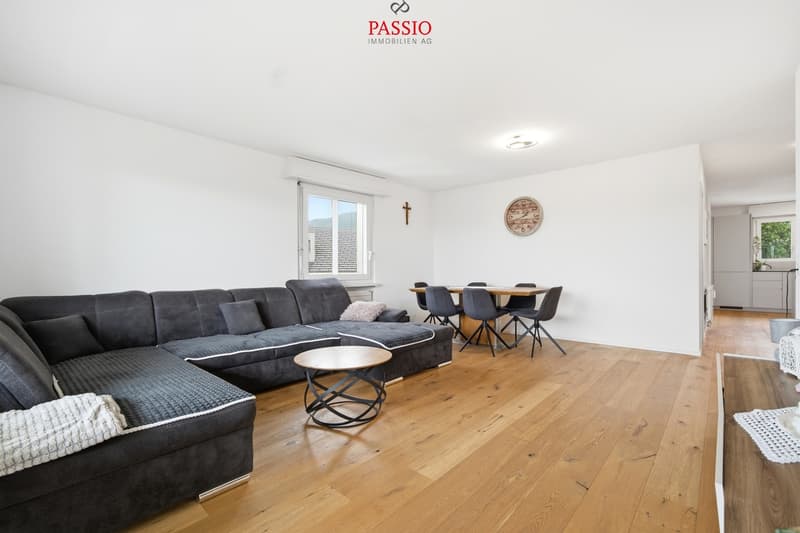 Newly renovated 4.5-room apartment with Alpine view and garden share (4)