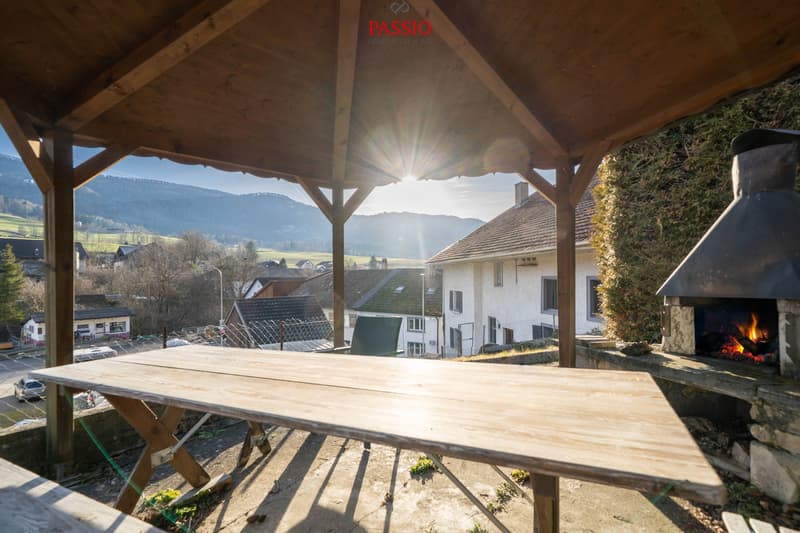 Grosses 8-Zimmer-Bauernhaus mit Gartenidylle und viel Potenzial (2)
