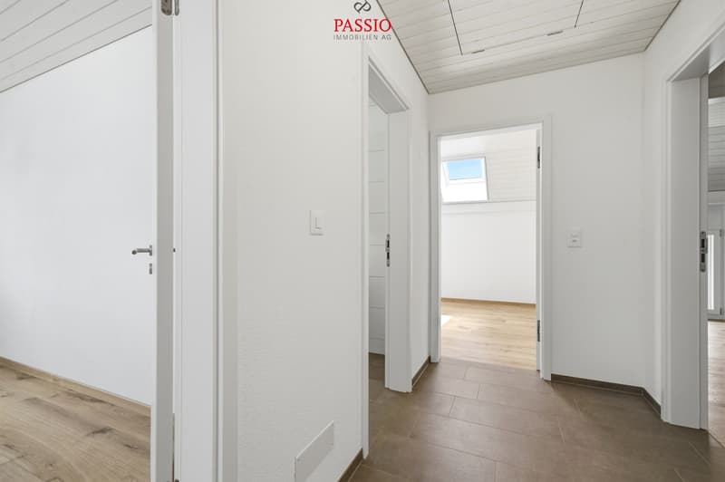 Exklusives 6.5-Zimmer-Doppeleinfamilienhaus mit grosszügigem Garten (6)