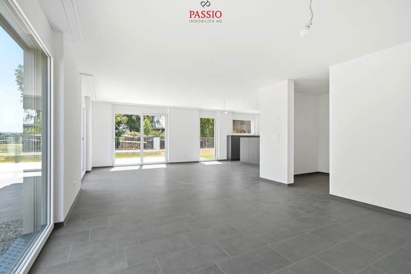 Exklusives 6.5-Zimmer-Doppeleinfamilienhaus mit grosszügigem Garten (5)